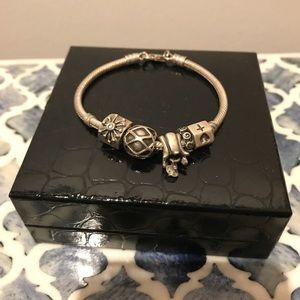 Pandora bracelet silver + 5 charms